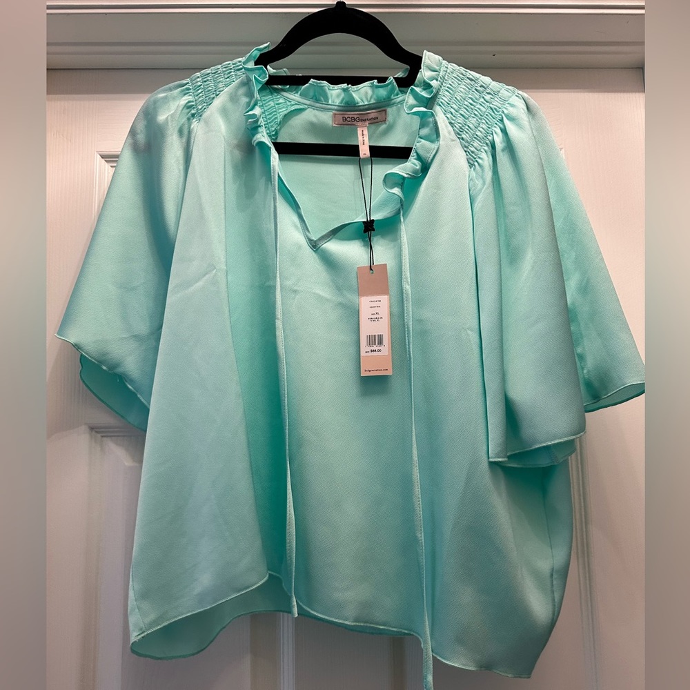 NWT | BCBGeneration top | size XL